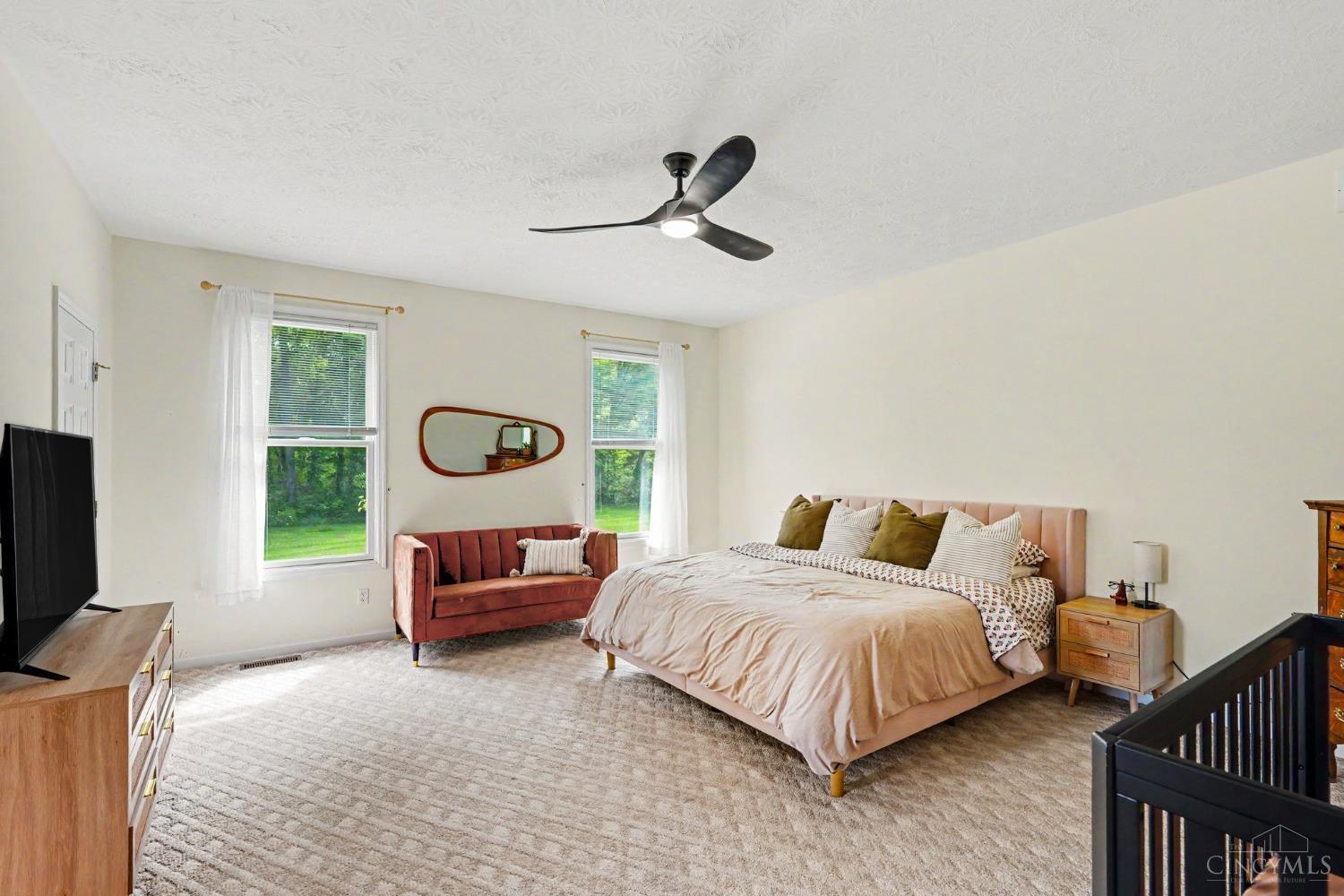 3920 Pine View