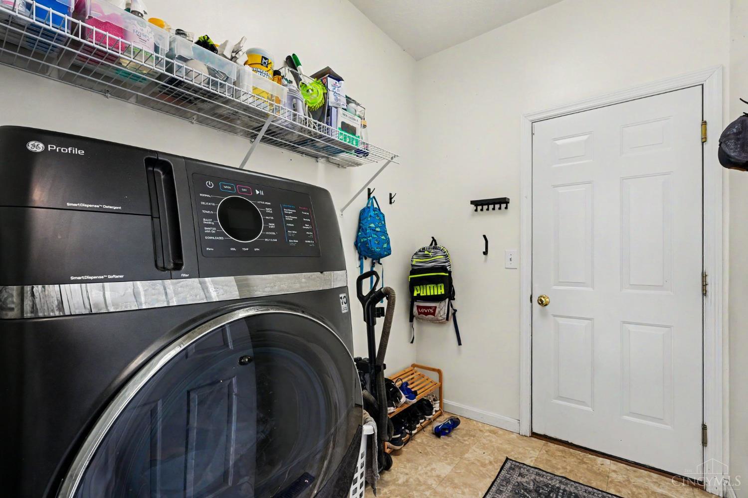 3920 Pine View