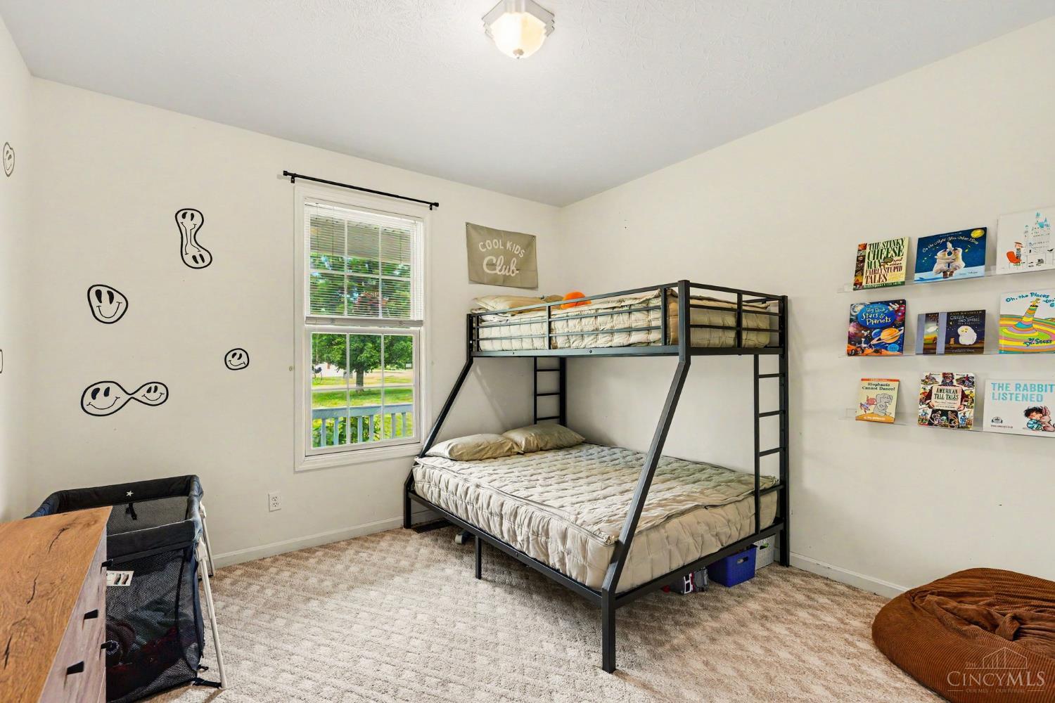 3920 Pine View