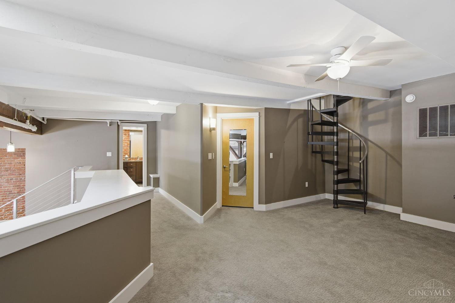26 E Sixth Street 803