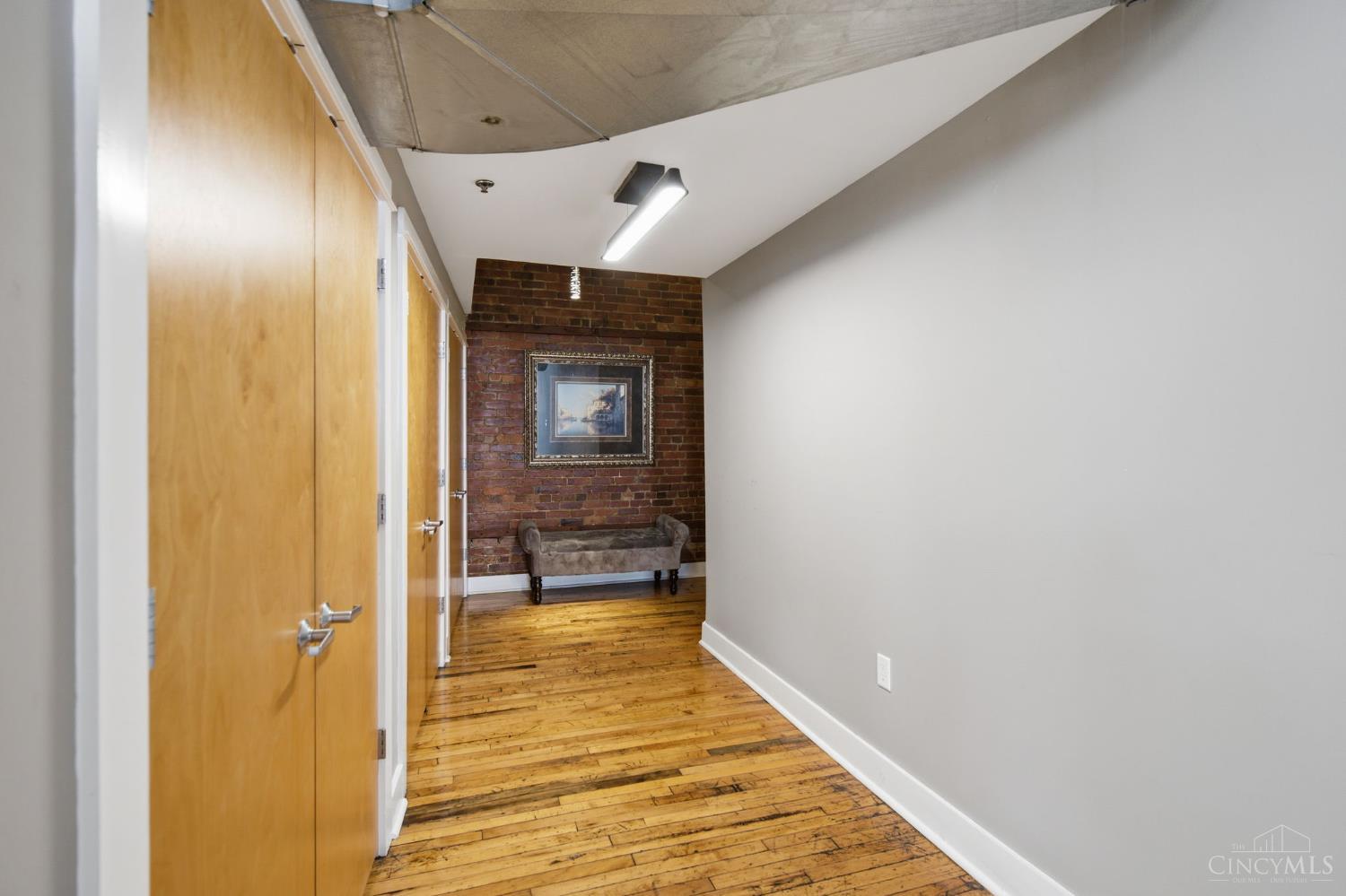 26 E Sixth Street 803
