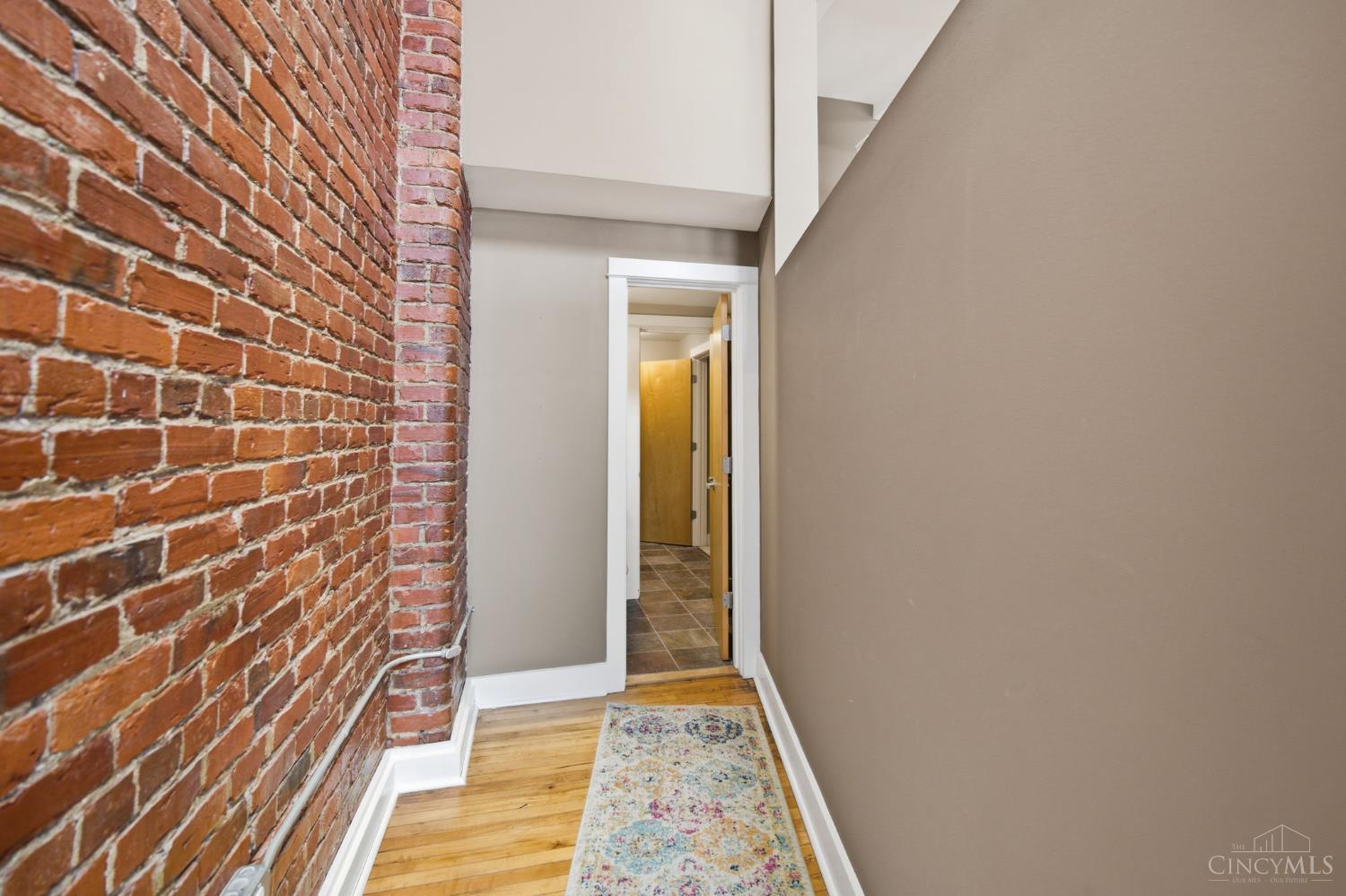 26 E Sixth Street 803
