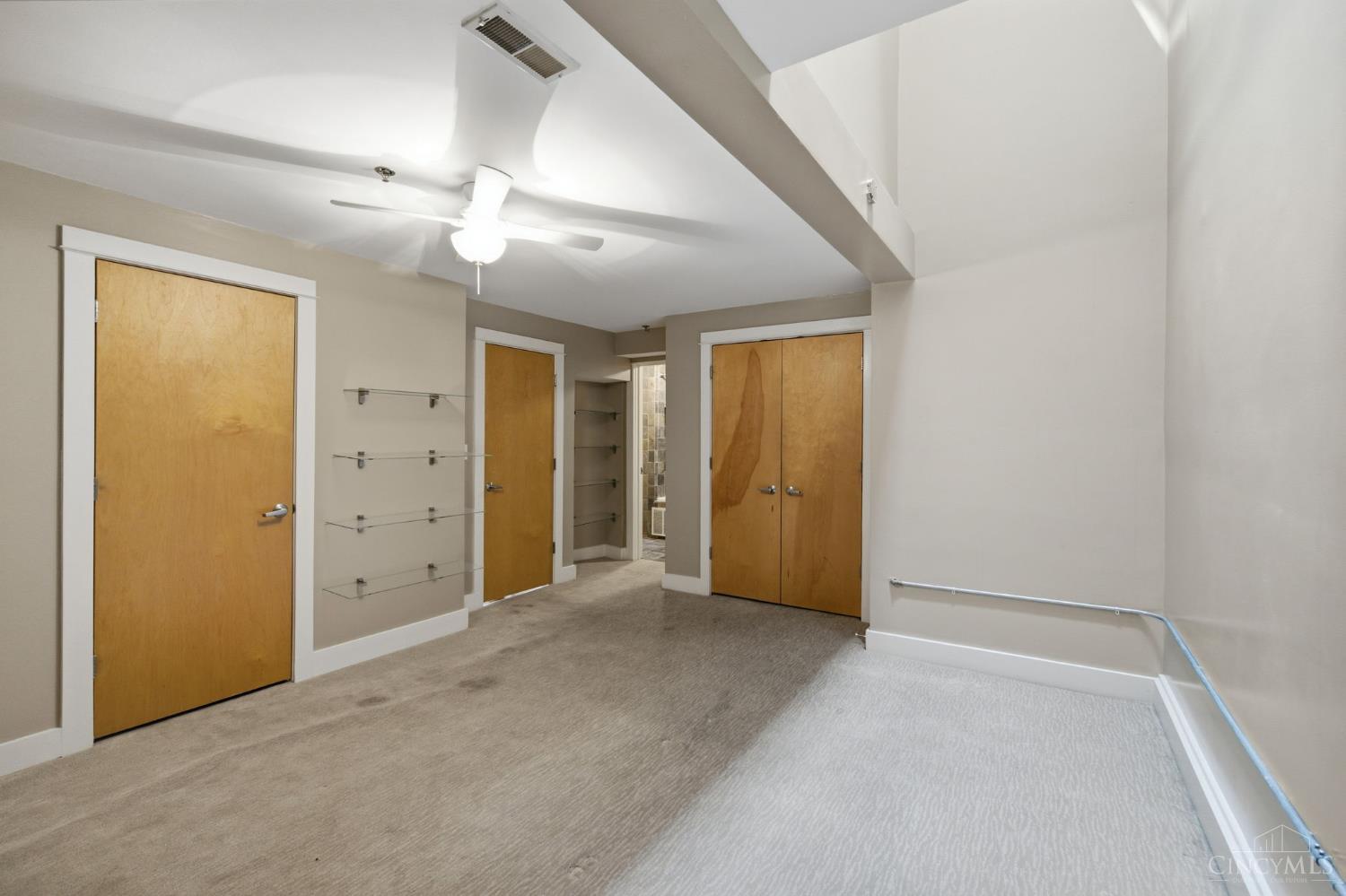 26 E Sixth Street 803