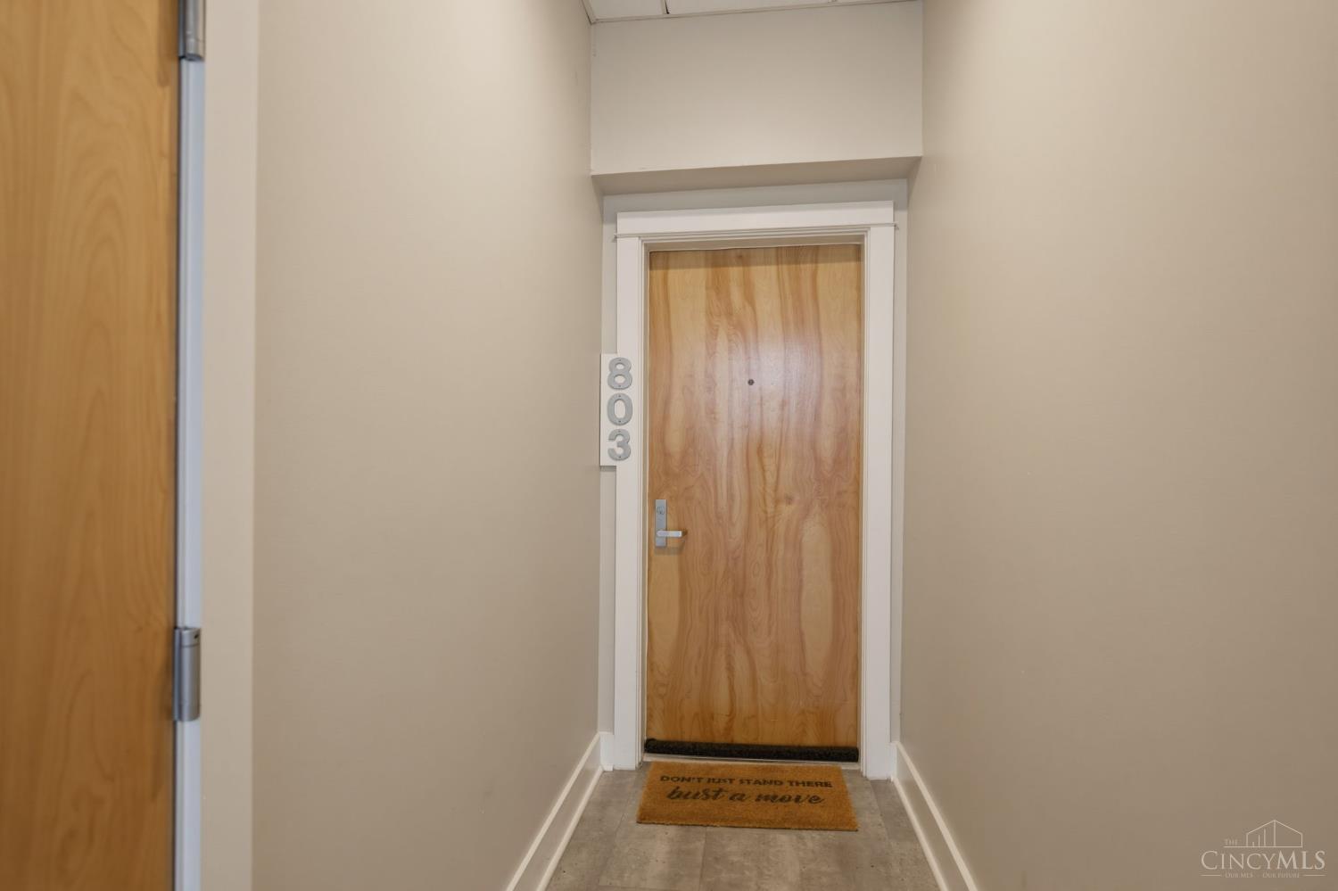 26 E Sixth Street 803