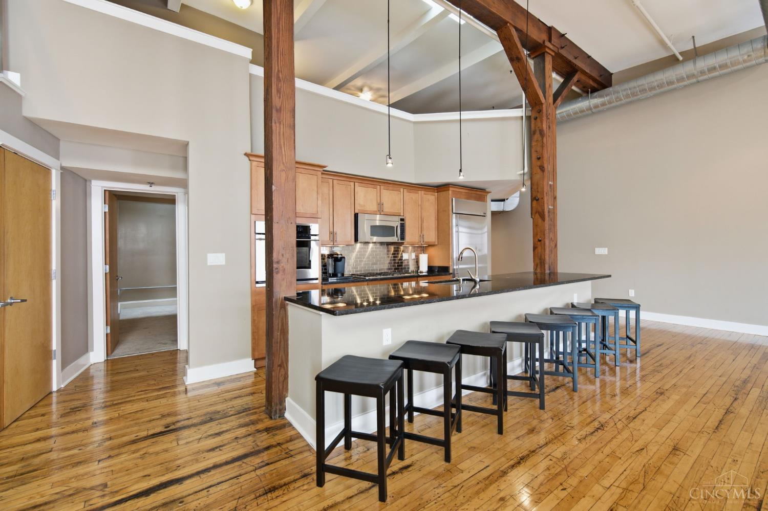 26 E Sixth Street 803