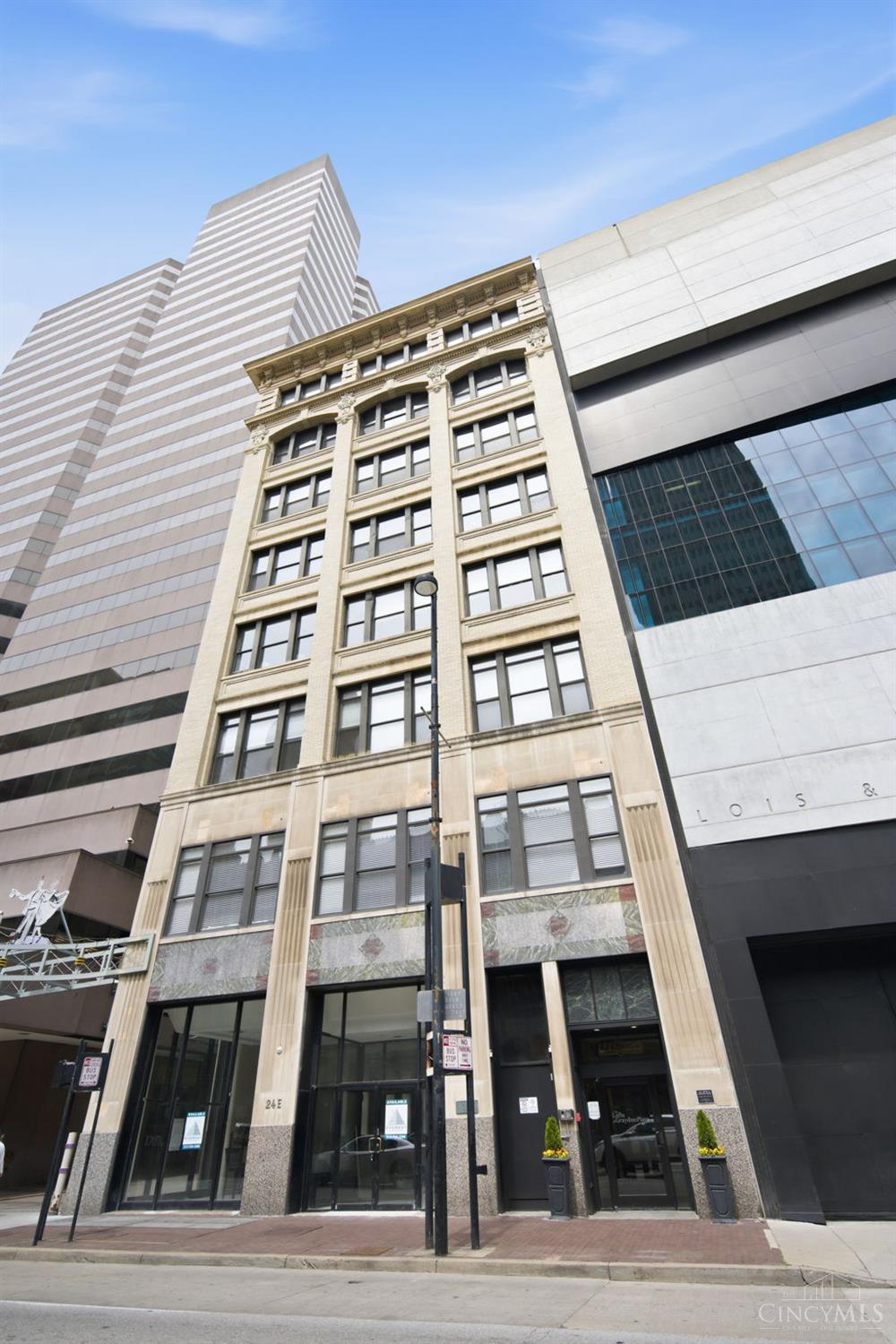 26 E Sixth Street 803