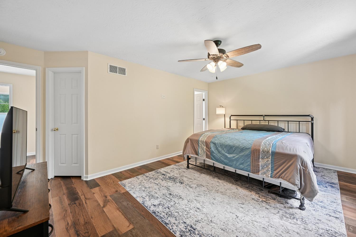 3 Meadowlane Drive