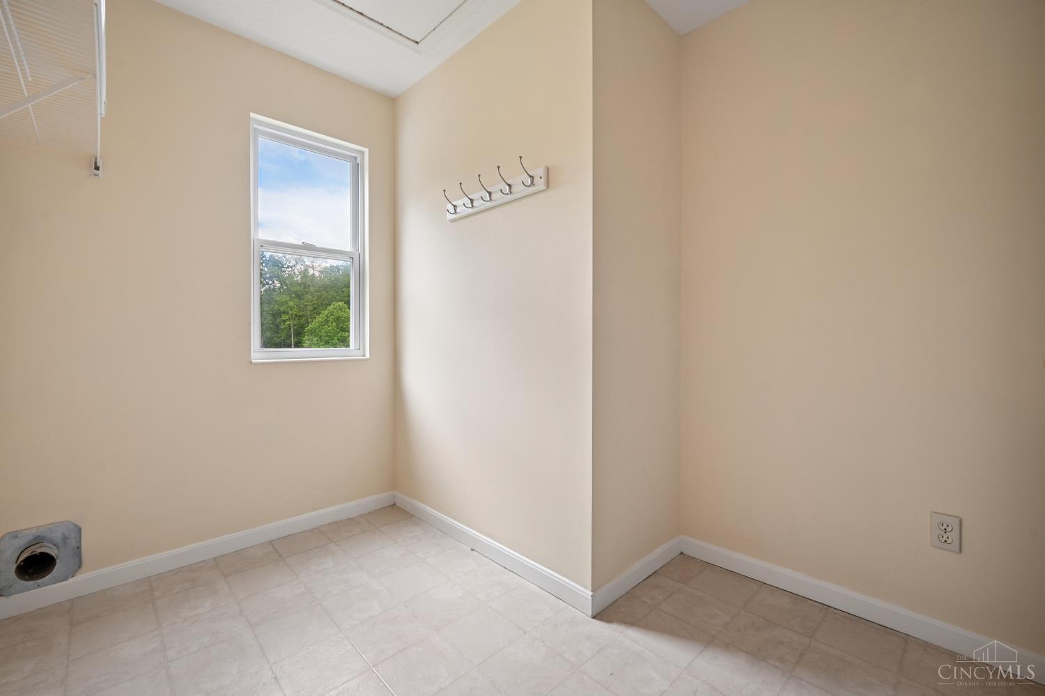 3 Meadowlane Drive