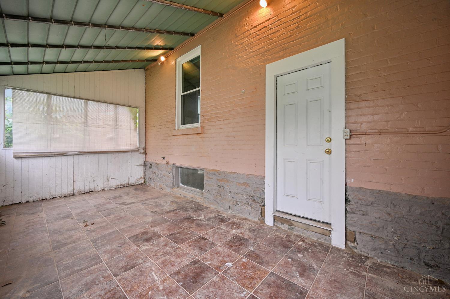 6815 Montgomery Road