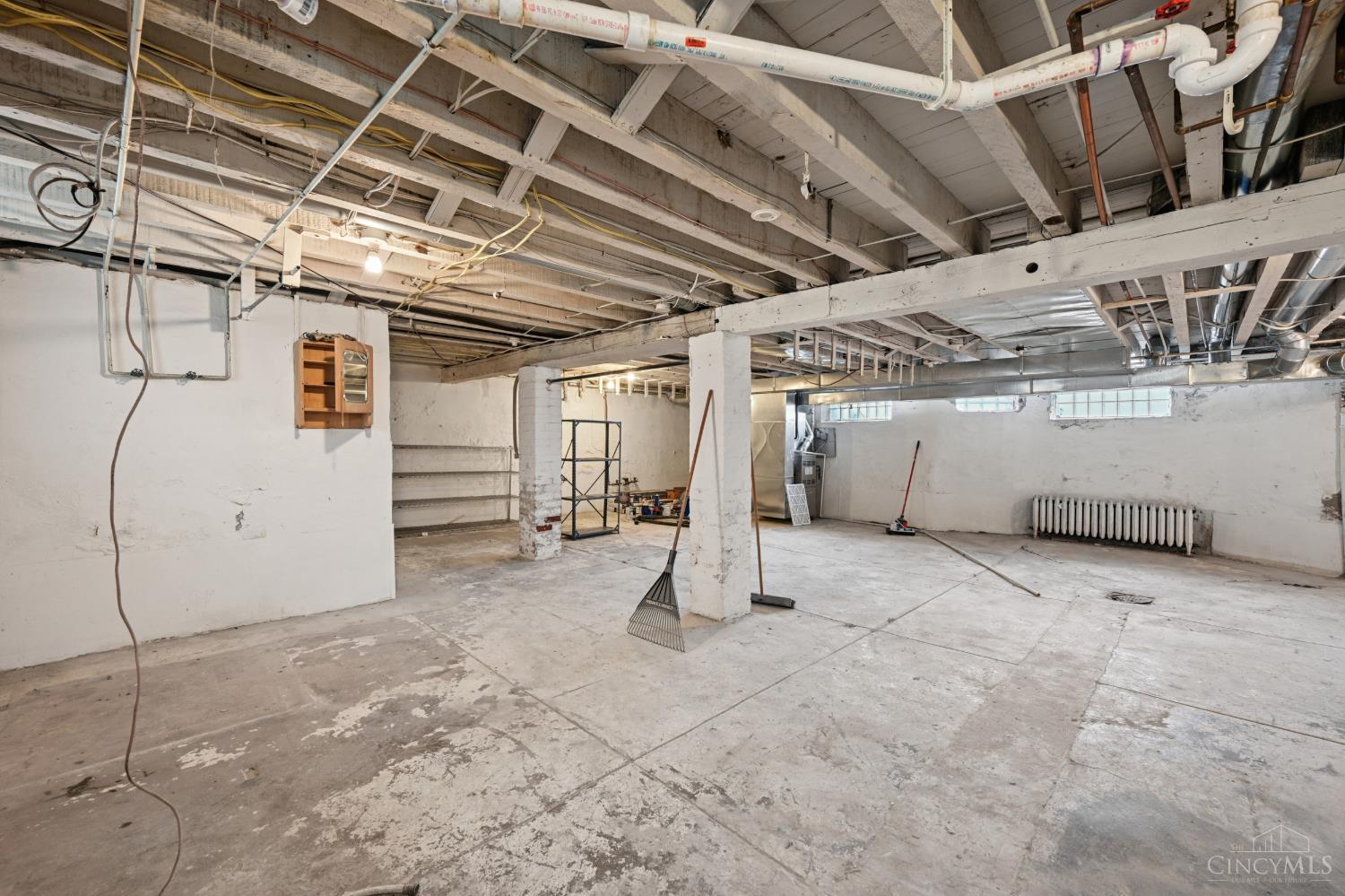 6815 Montgomery Road