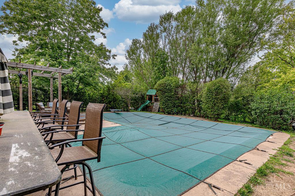 6820 Spring Arbor Drive