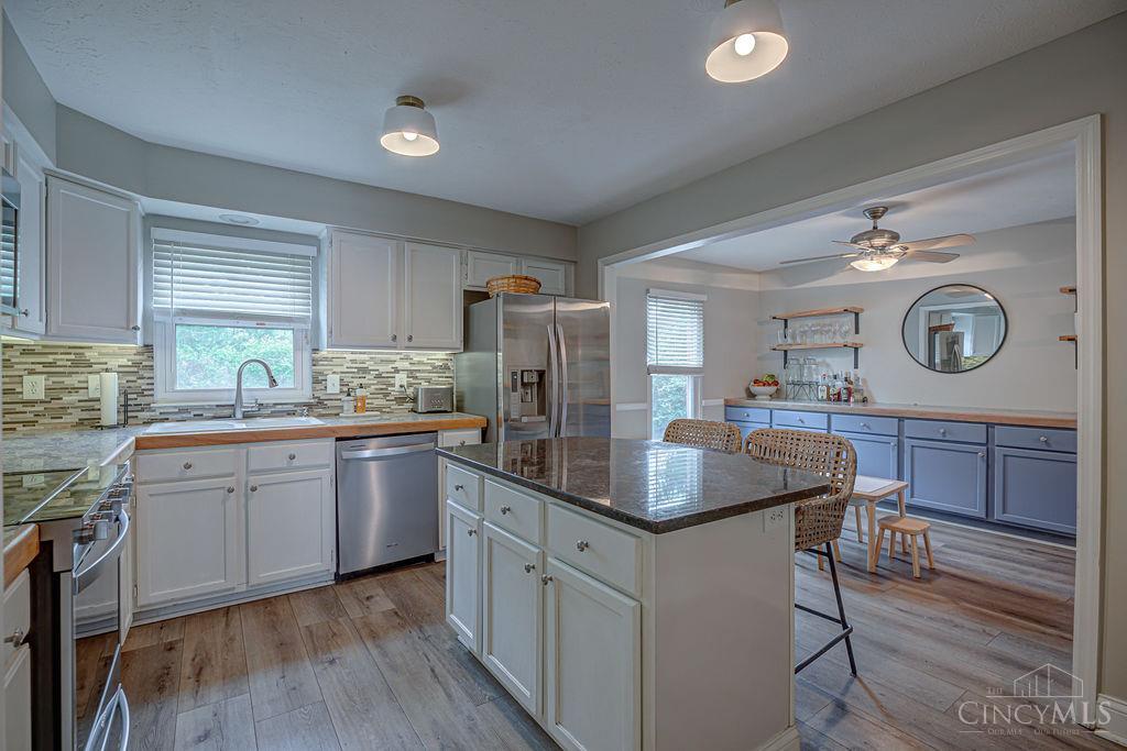 6820 Spring Arbor Drive
