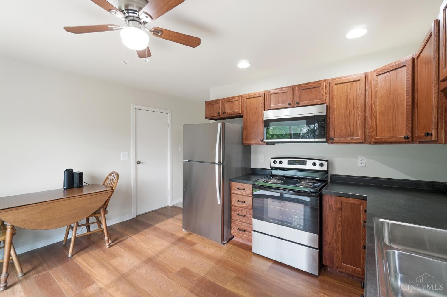 1010 Stratford Place