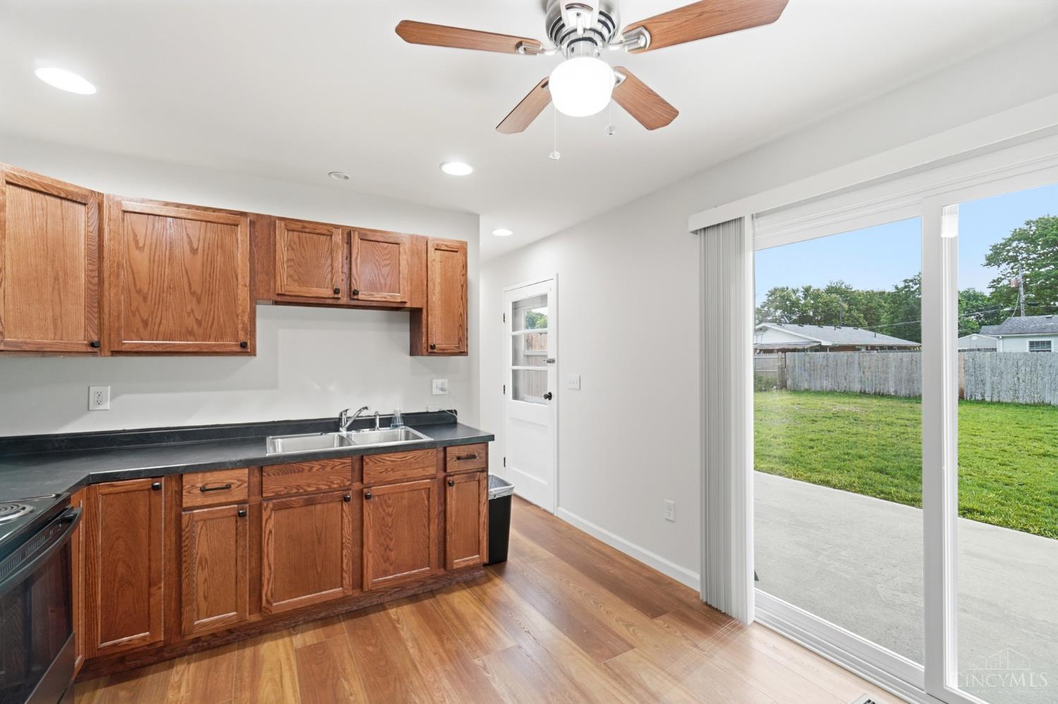 1010 Stratford Place