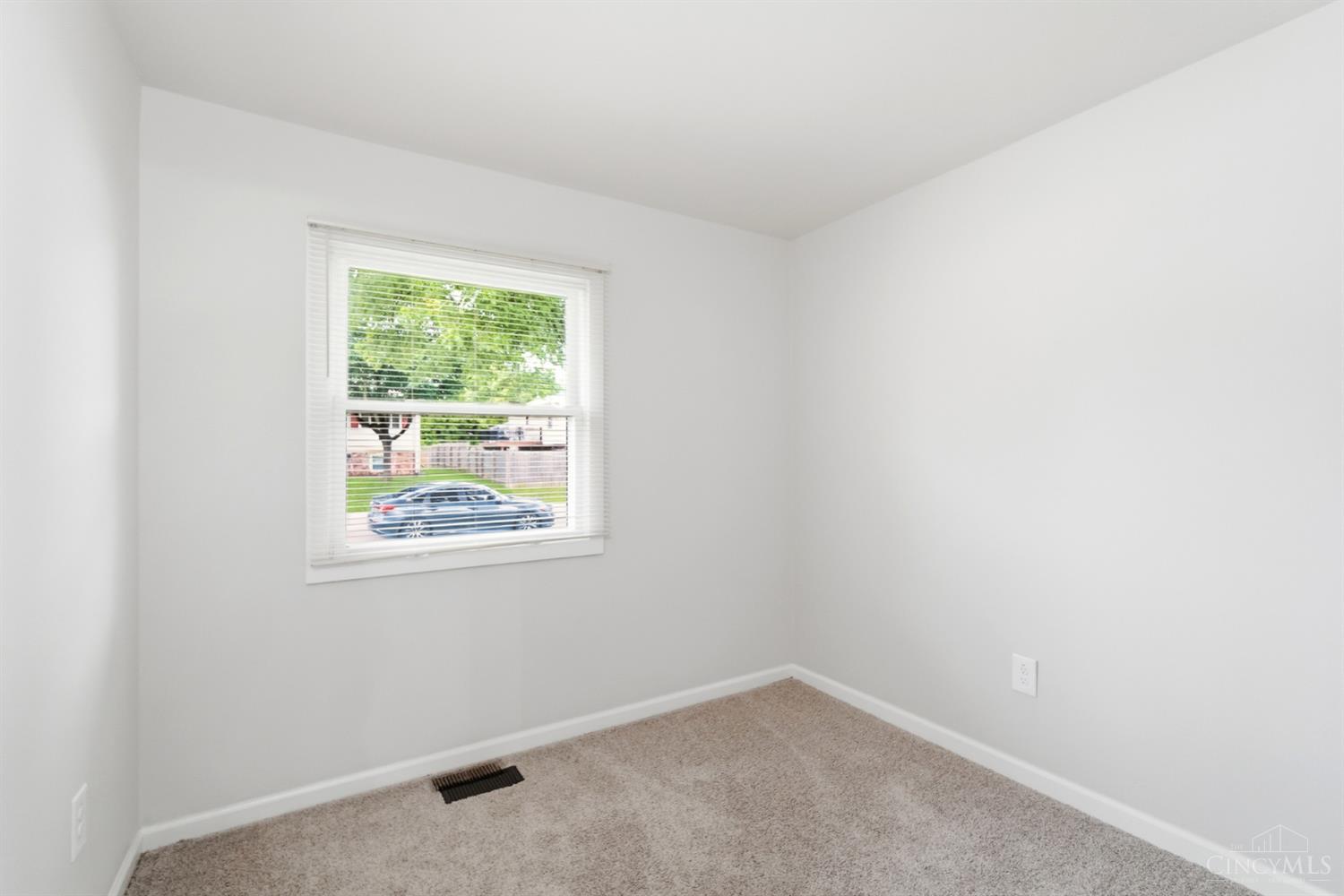 1010 Stratford Place