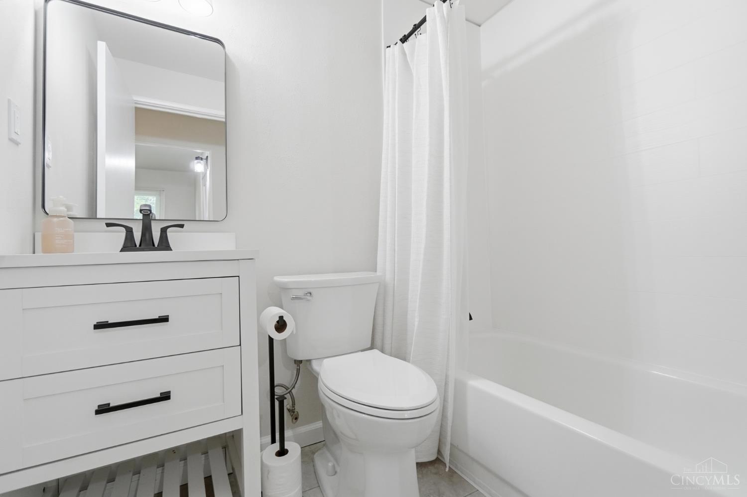 1010 Stratford Place