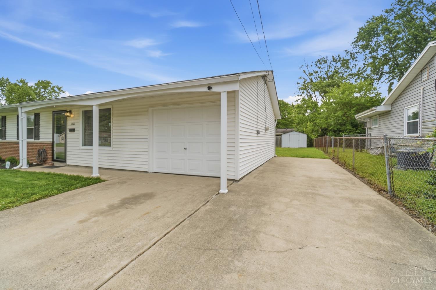 1010 Stratford Place