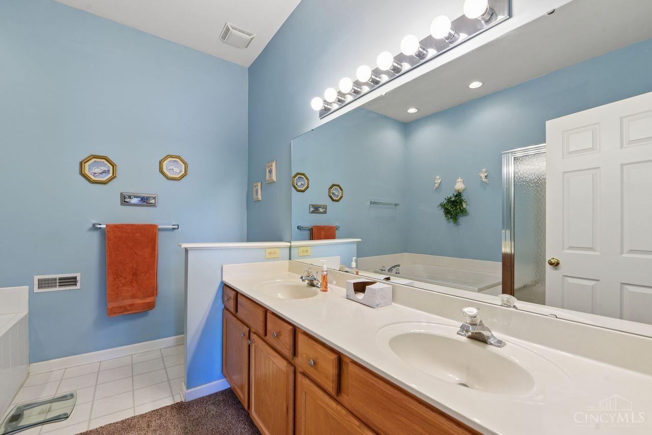 7036 Scarlet Oak Court