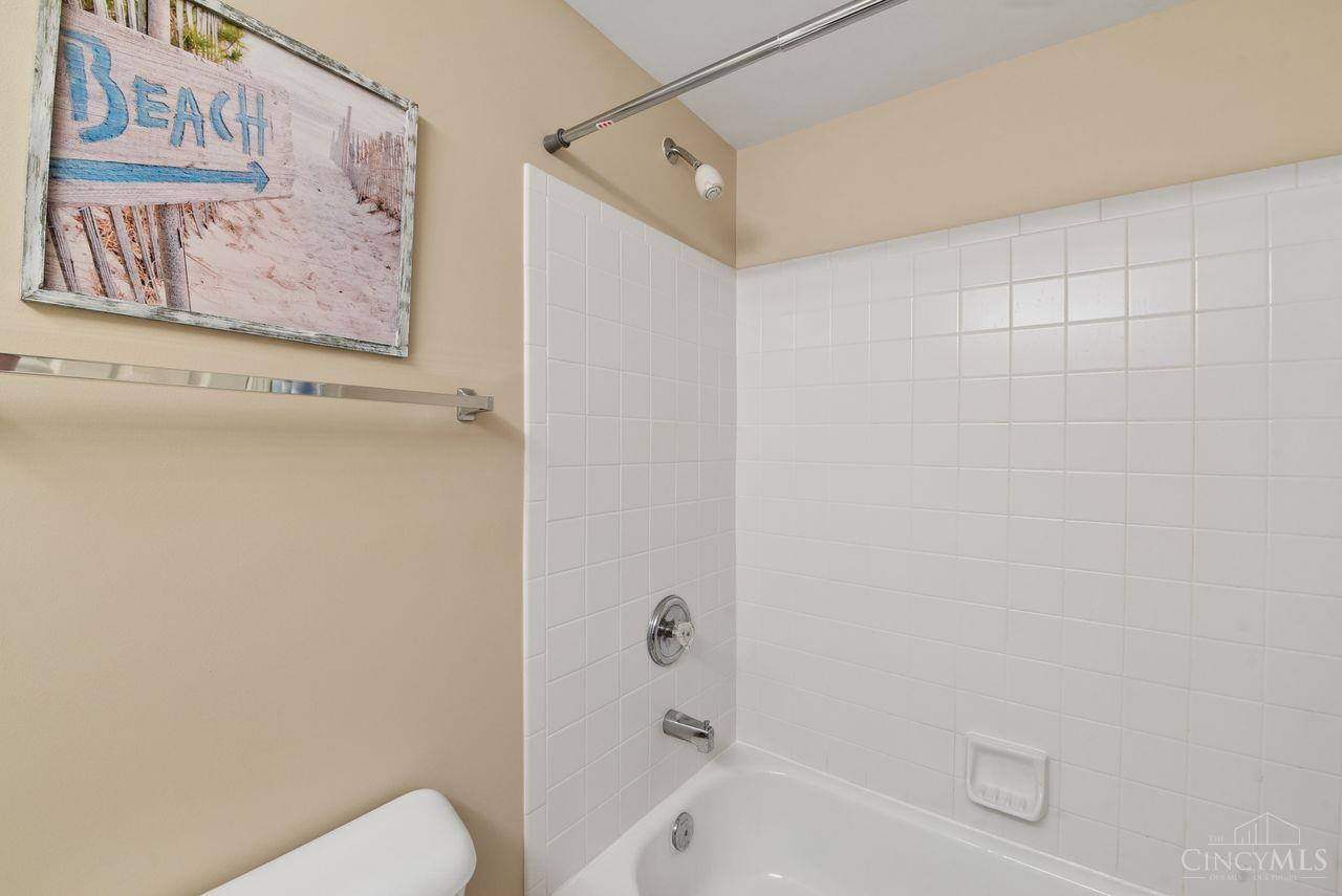 7036 Scarlet Oak Court