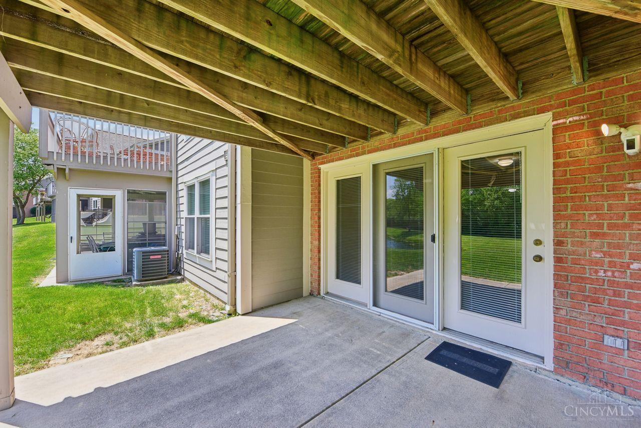 7036 Scarlet Oak Court