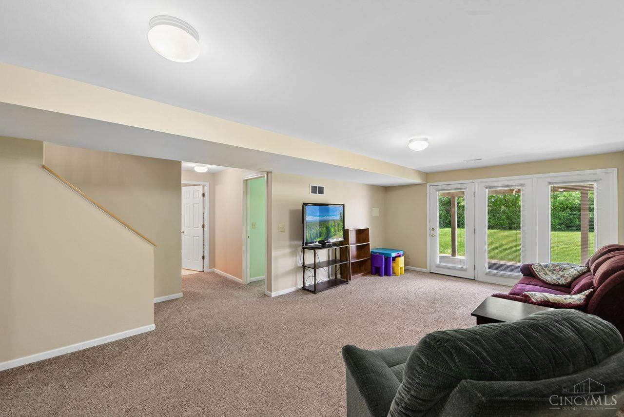 7036 Scarlet Oak Court
