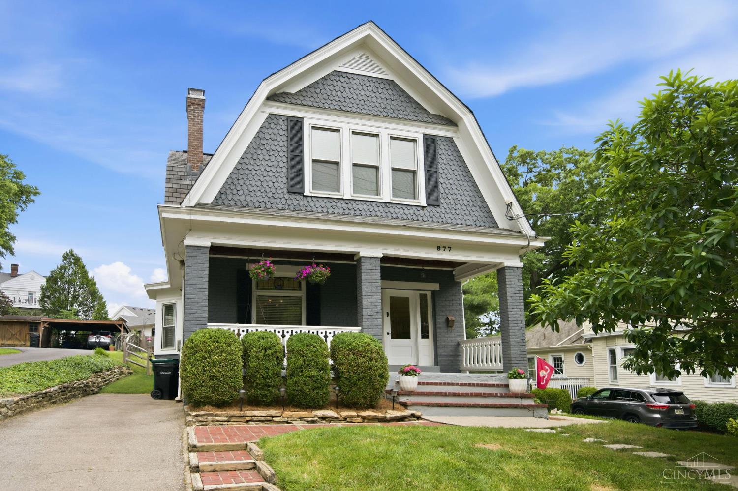 877 Tweed Avenue