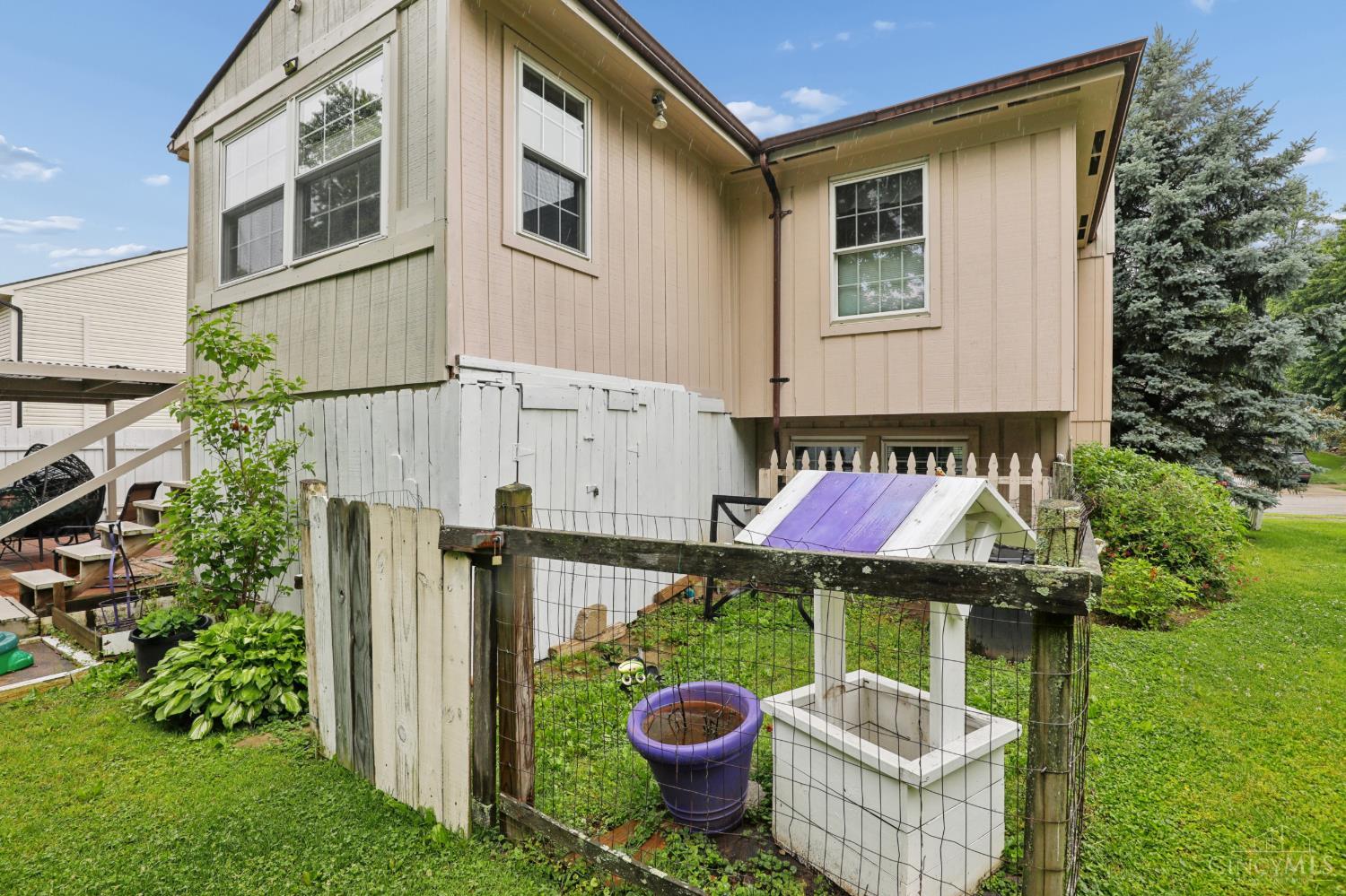 220 Assisiview Court