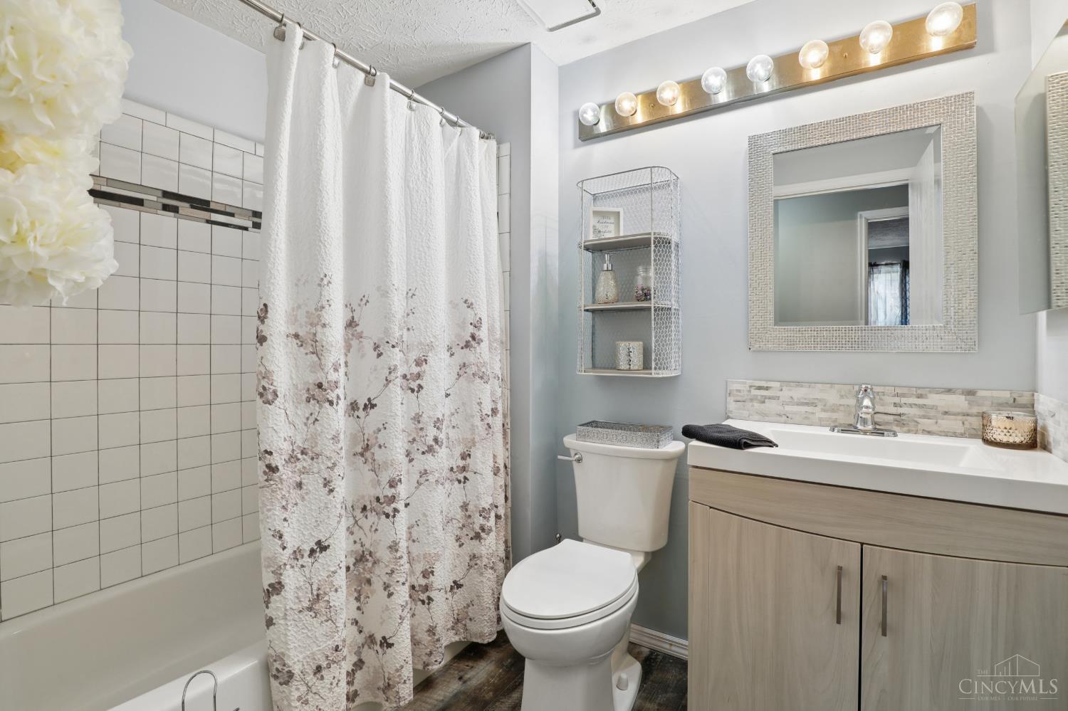 220 Assisiview Court