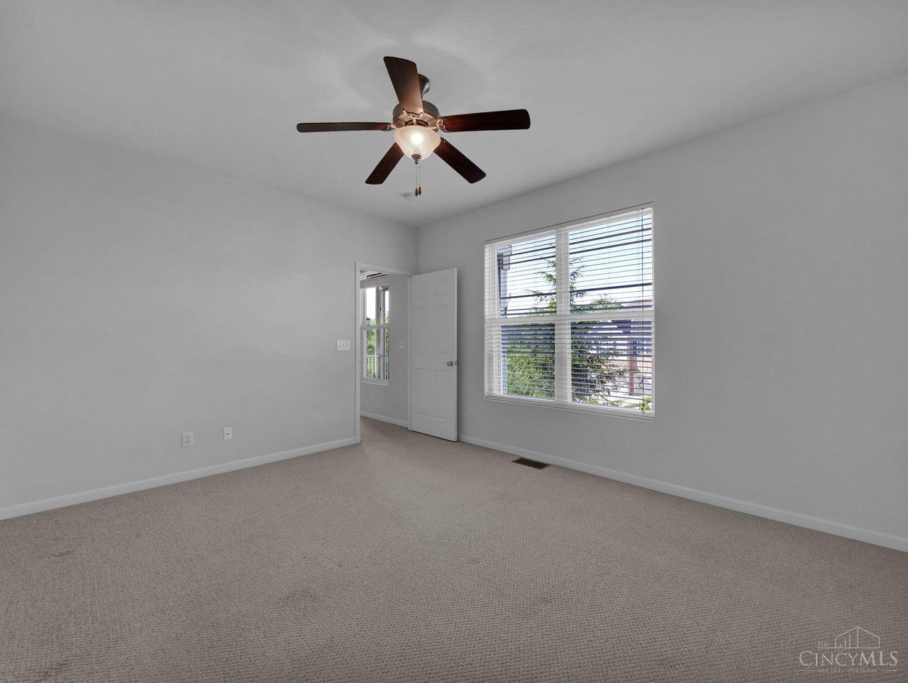 955 Crossing Pointe 8E