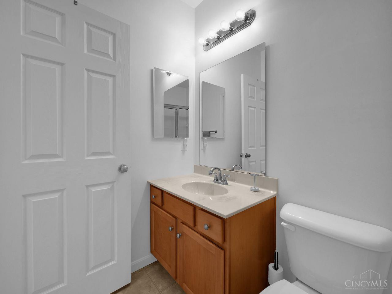 955 Crossing Pointe 8E
