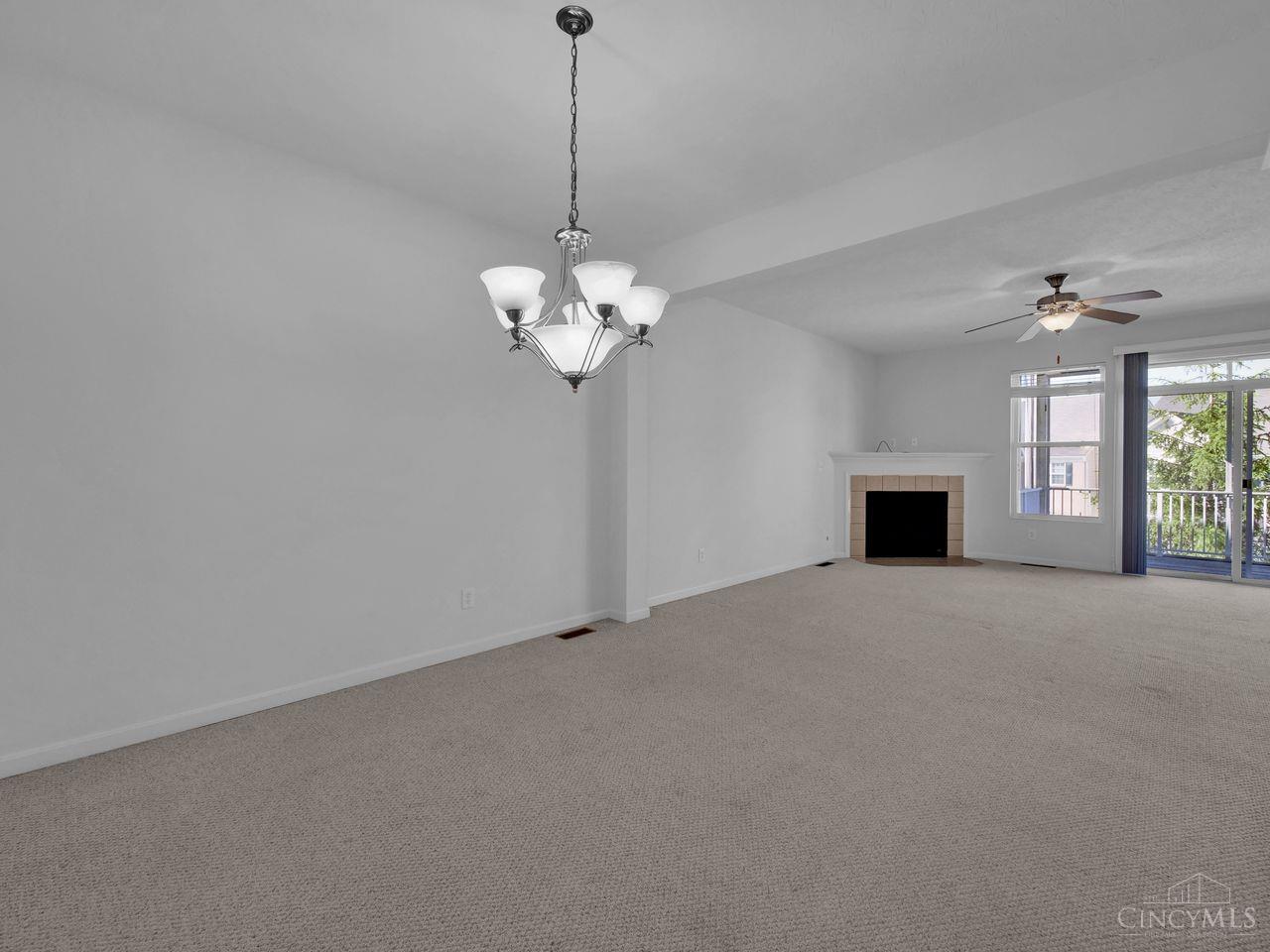 955 Crossing Pointe 8E