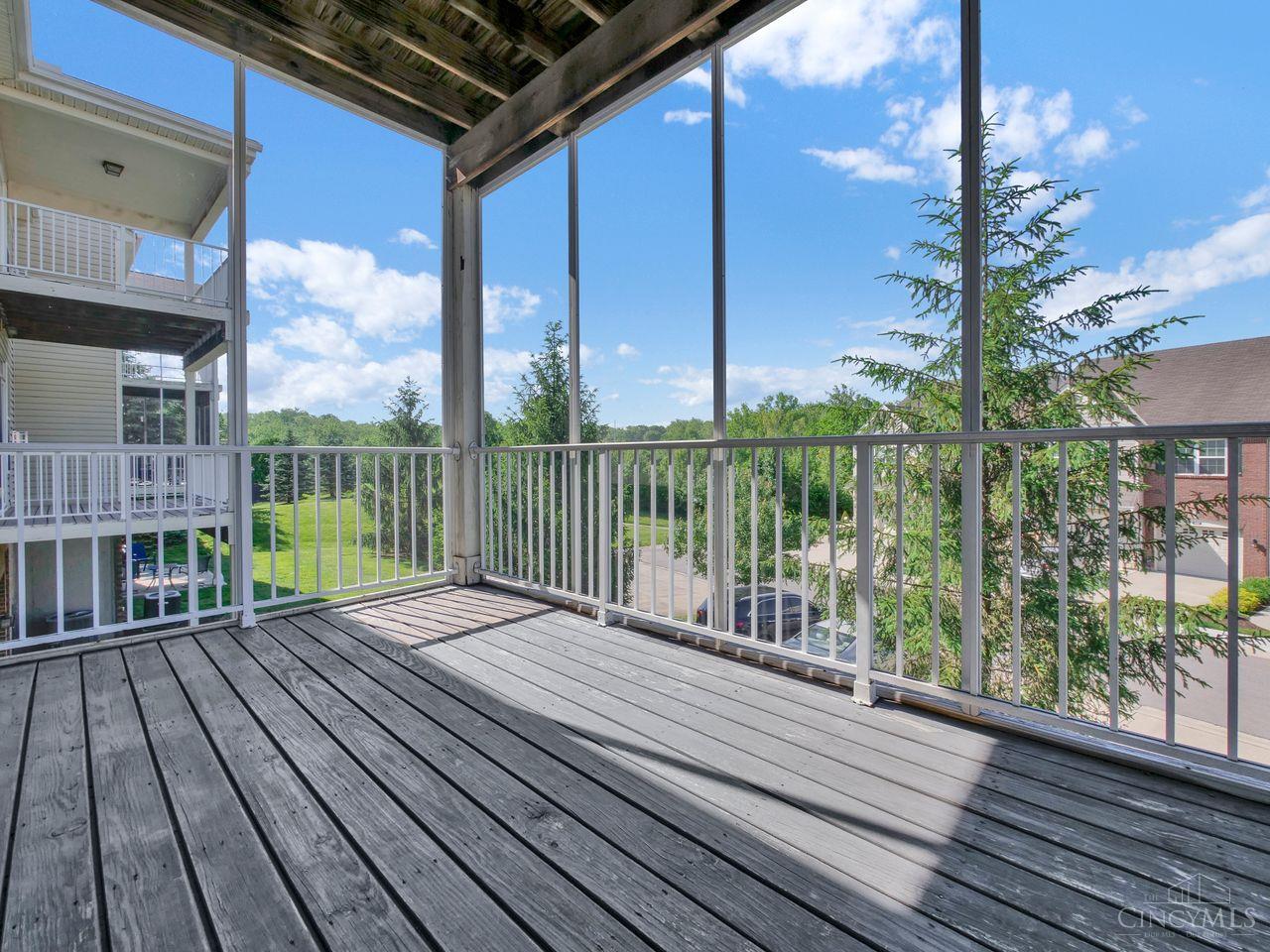 955 Crossing Pointe 8E