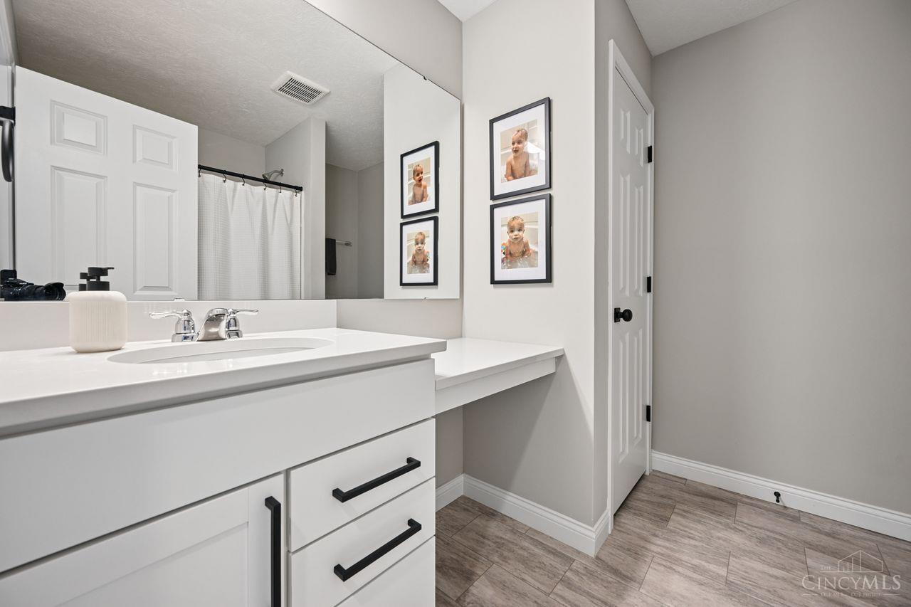4929 Shadow Hawk Drive