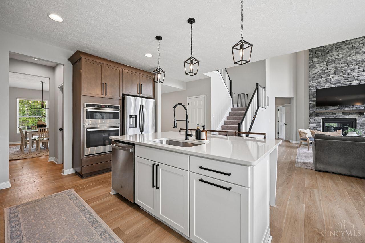 4929 Shadow Hawk Drive
