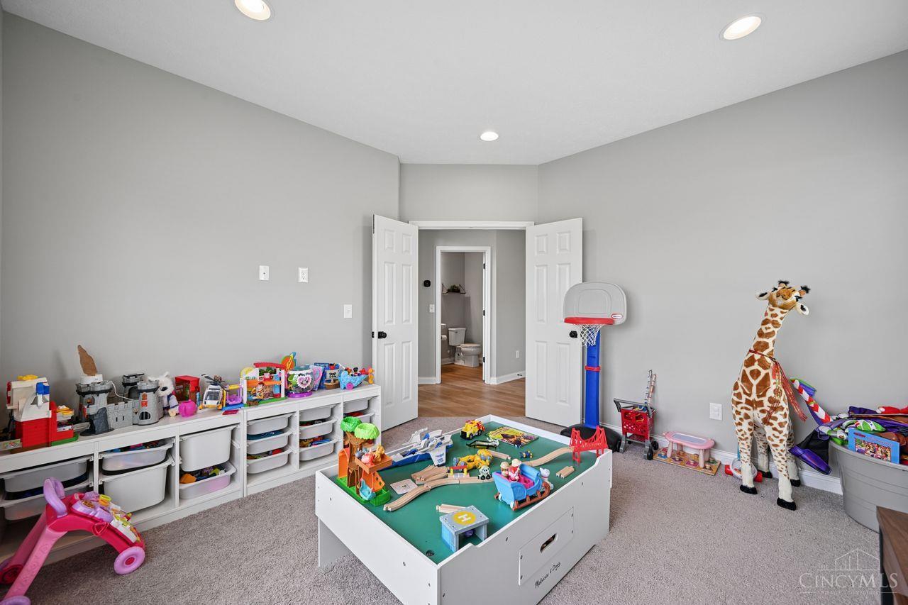 4929 Shadow Hawk Drive