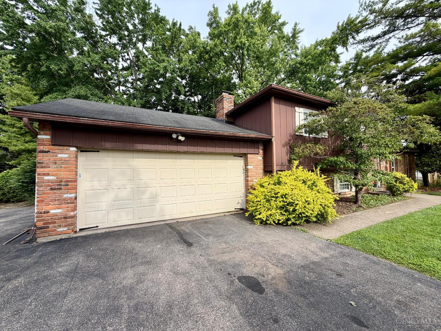 8349 Grinn Drive