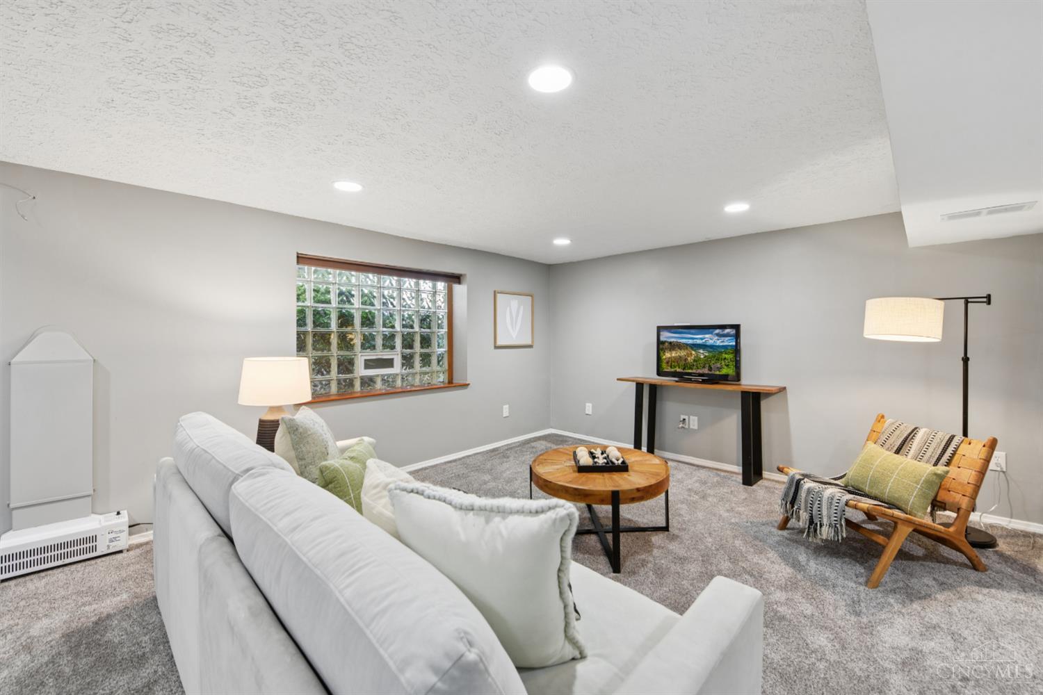 5692 Lauderdale Drive