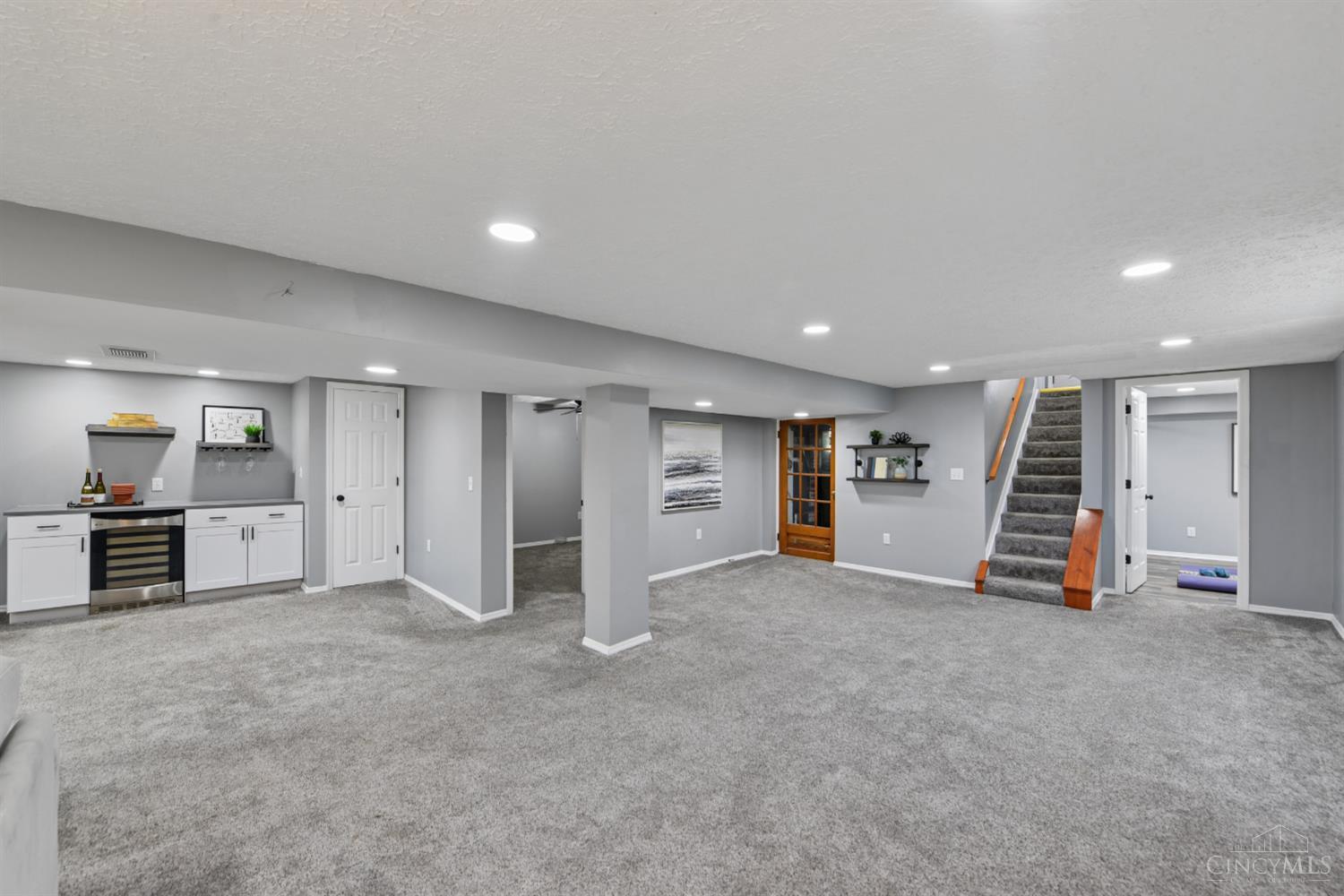 5692 Lauderdale Drive