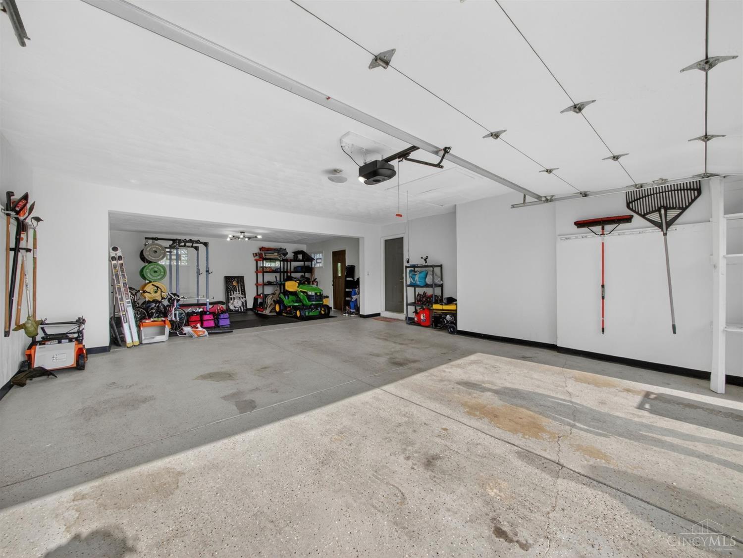 8713 Cox Road