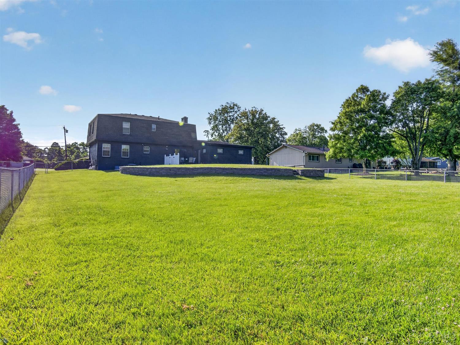 8713 Cox Road