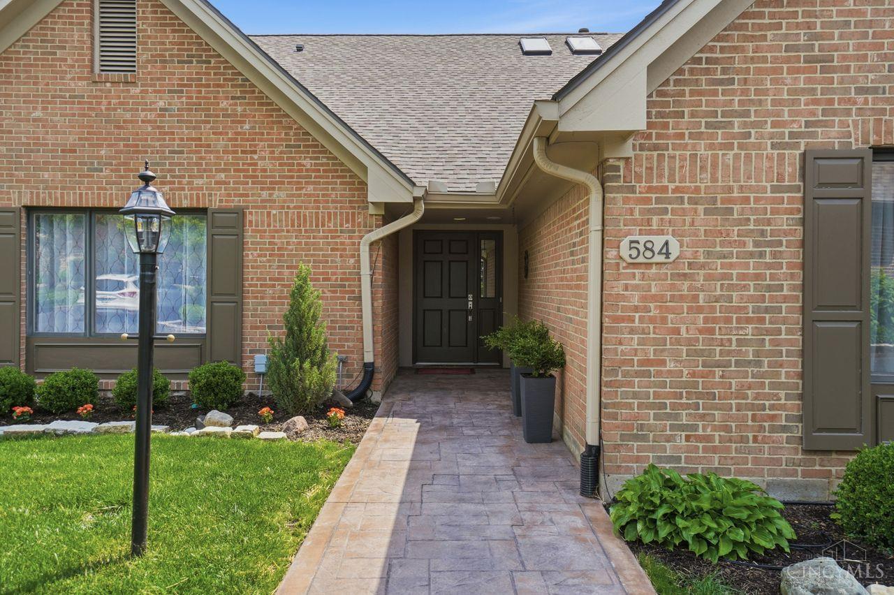 584 Cottingwood Court