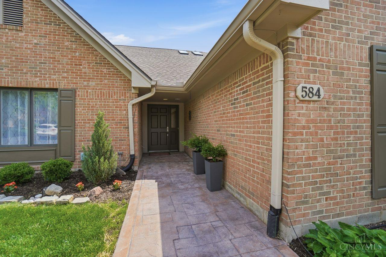 584 Cottingwood Court