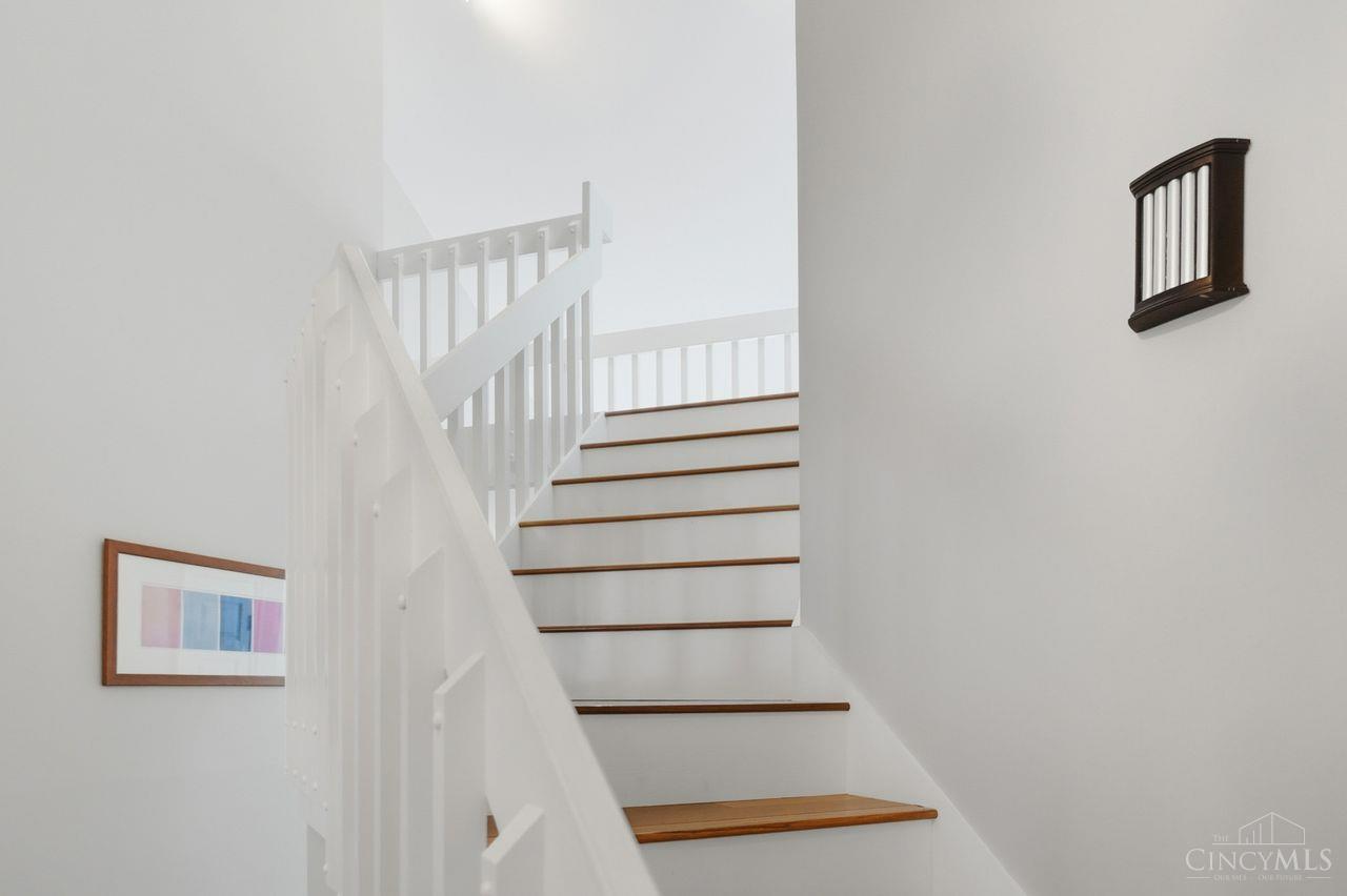 584 Cottingwood Court
