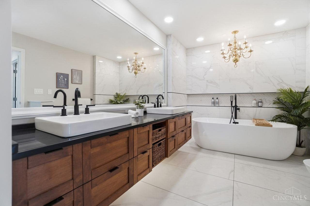 584 Cottingwood Court