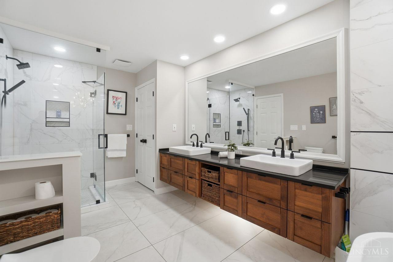 584 Cottingwood Court