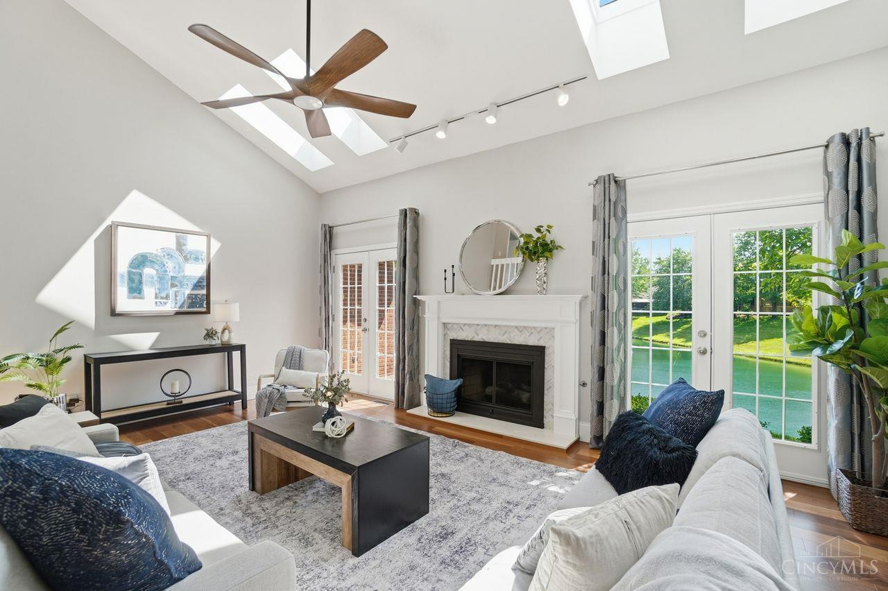 584 Cottingwood Court