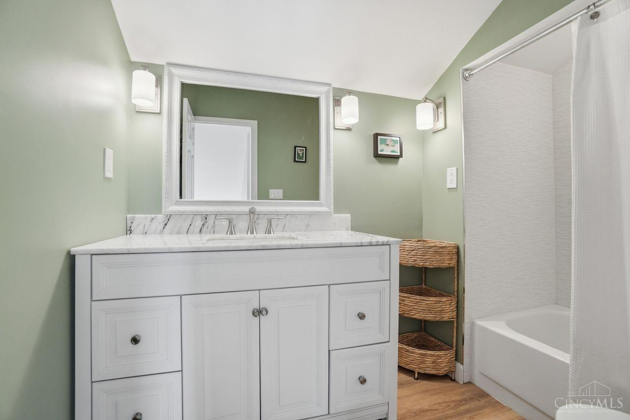 584 Cottingwood Court