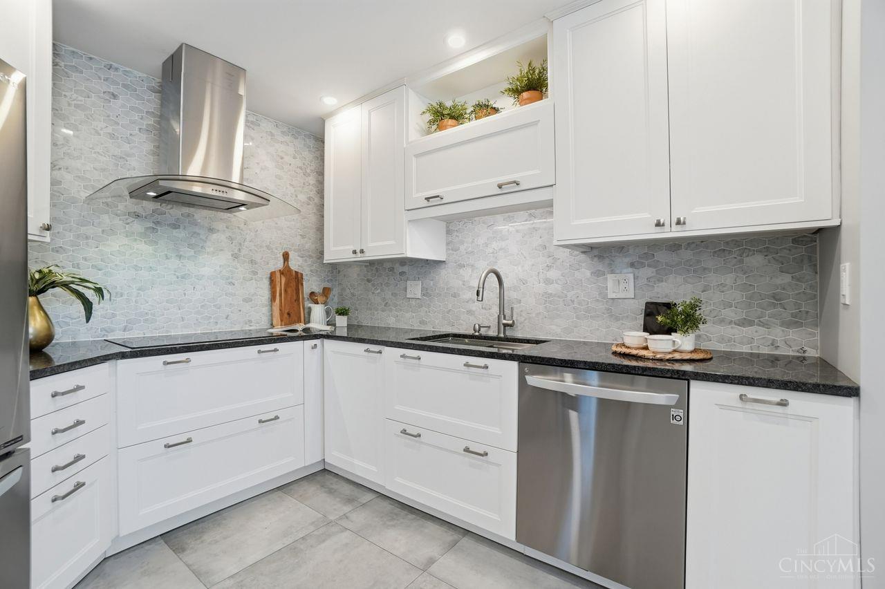 584 Cottingwood Court