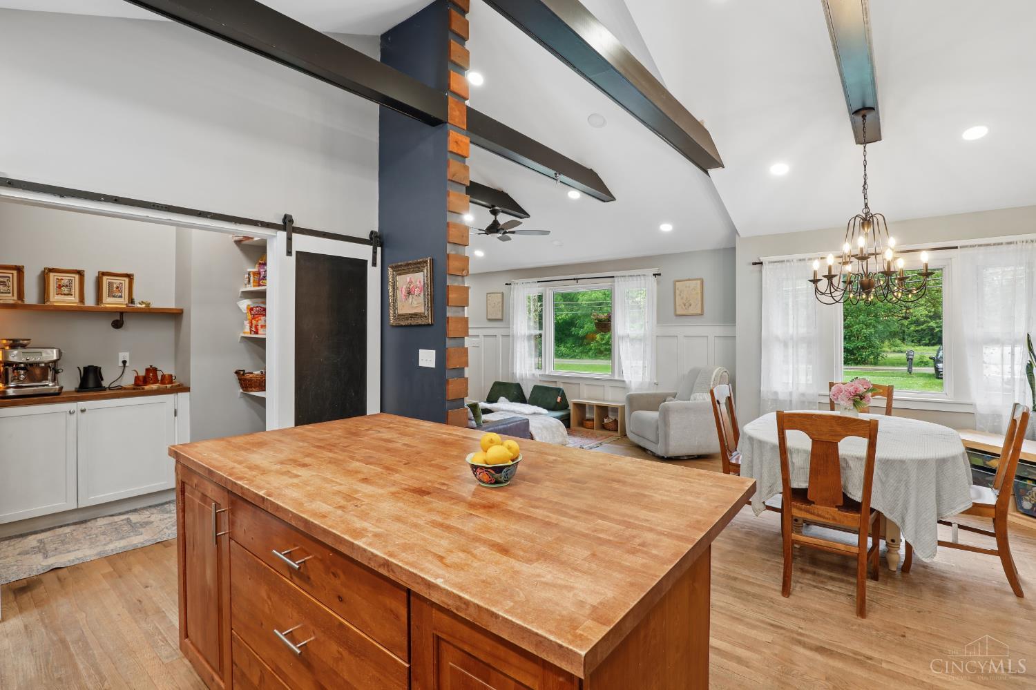 4669 Beechwood Road