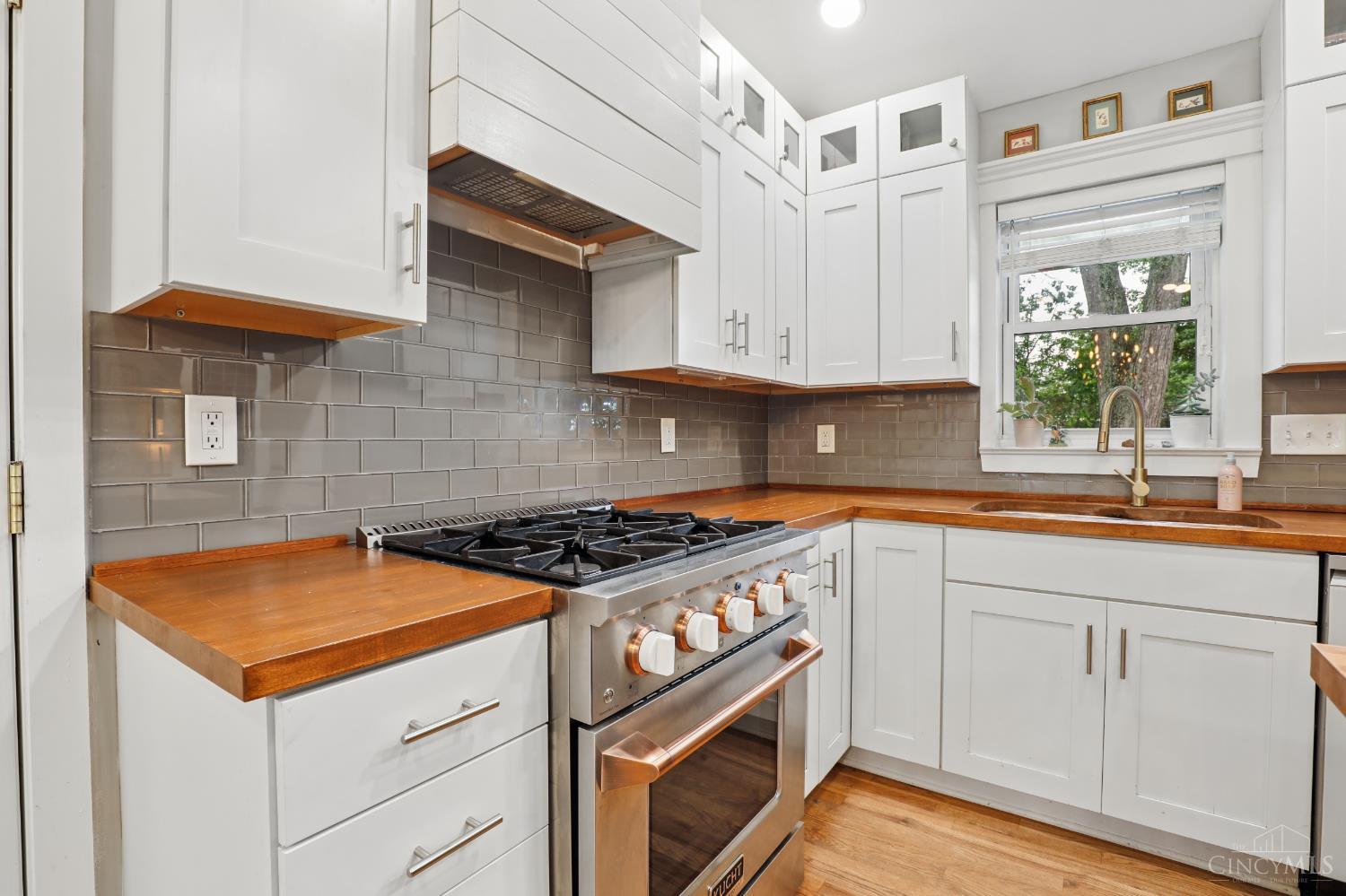 4669 Beechwood Road